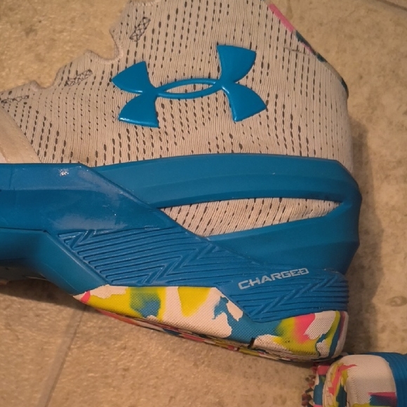 Steph Curry's Under Armour White and Teal Athletic High's OG Sneakers Not Remix - Picture 5 of 8